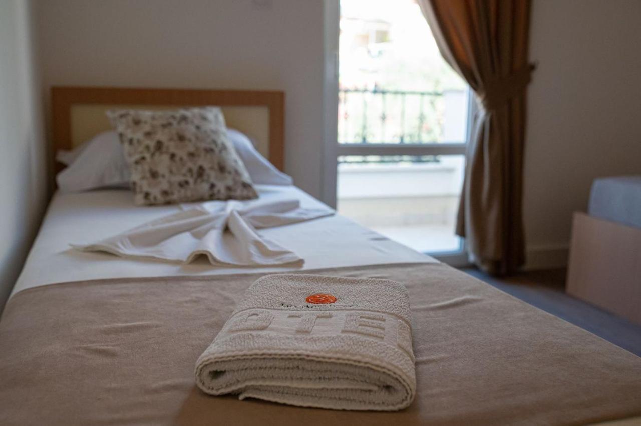 Petrovac Guest House S-Lux מראה חיצוני תמונה
