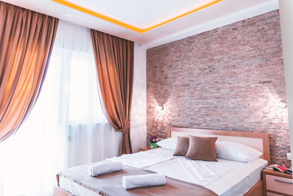 Petrovac Guest House S-Lux מראה חיצוני תמונה